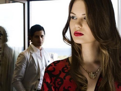 Ngoại tình còn ngang nhiên về ra điều kiện với vợ, khi bồ đến tận nhà bỏ chạy cuống cuồng lastest-news