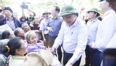 Thủ tướng thăm hỏi, động viên bà con vùng lũ lastest-news