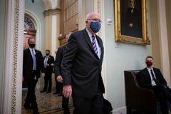 Thượng nghị sĩ chủ trì phiên tòa luận tội ông Trump nhập viện lastest-news